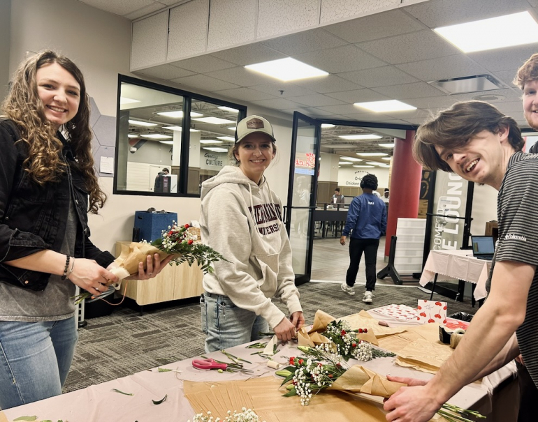 Valentine’s Commuter Connections Through Build a Bouquet Event